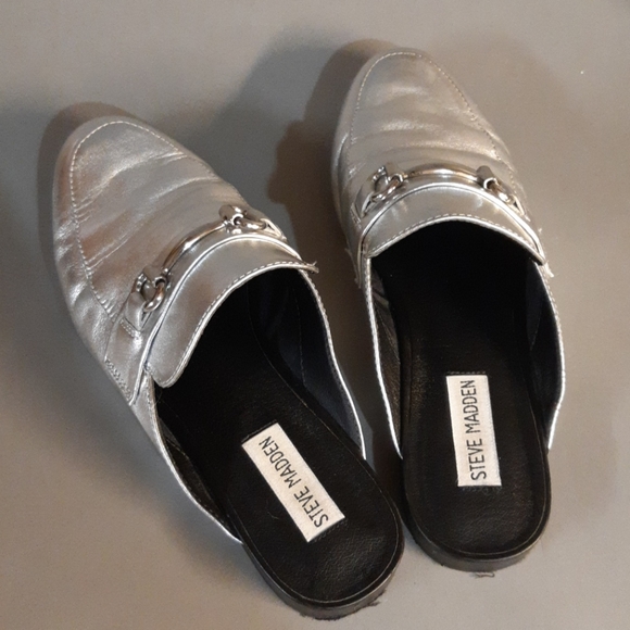 Steve Madden Metallic Silver Kandi mules - Picture 2 of 2